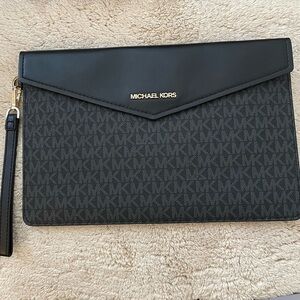 Michael Kors IPad Wristlet